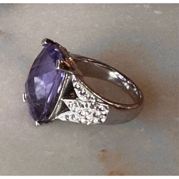 Vintage Tanzanite Purple Faceted Stone with Inlaid Crystal and 925 Sterling Silv - Picture 2 of 5